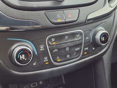 Used 2024 Chevrolet Equinox RS image 7