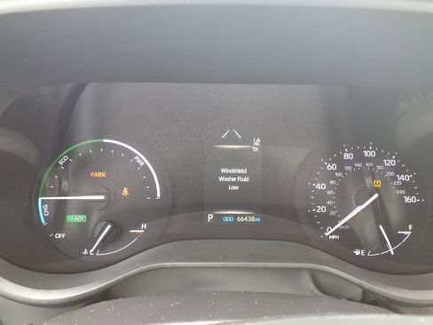 Certified 2022 Toyota Sienna XLE Woodland Edition image 11