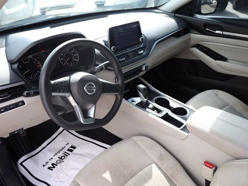 Used 2021 Nissan Altima 2.5 SV FWD image 12