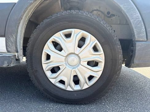 Used 2025 Ford Transit 250 Low Roof w/ Exterior Upgrade Package RWD image 19