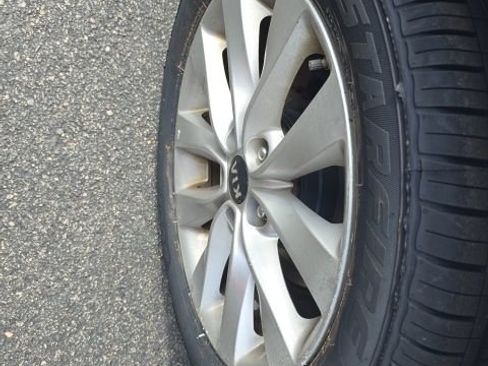 Used 2018 Kia Optima EX w/ Premium Package FWD image 6