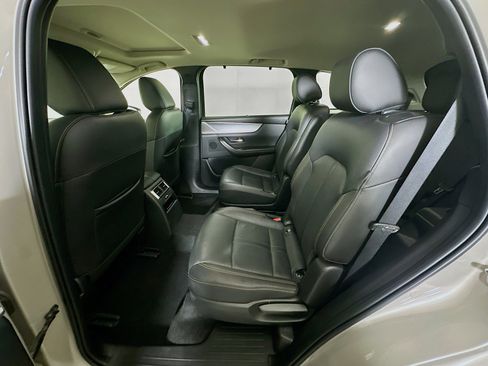 Used 2025 MAZDA CX-90 3.3 Turbo w/ Preferred Package image 30