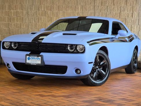 Used 2019 Dodge Challenger SXT w/ Plus Package RWD image 2