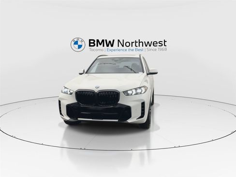 New 2026 BMW X5 xDrive40i w/ M Sport Package AWD/4WD image 8