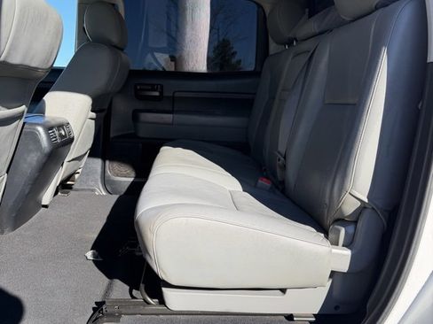 Used 2012 Toyota Tundra 4x4 CrewMax w/ SR5 Pkg image 22