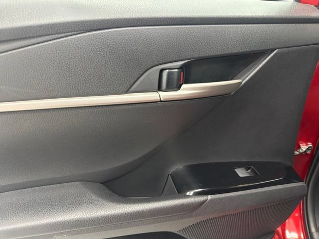 Used 2025 Toyota Camry SE FWD image 24