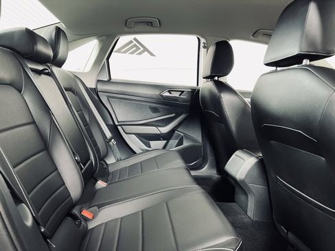 Used 2024 Volkswagen Jetta SE image 13