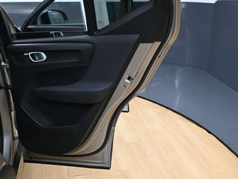 Used 2023 Volvo XC40 B4 Plus w/ Protection Package FWD image 29