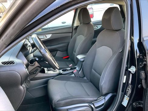 Used 2022 Kia Forte Sedan FWD image 11