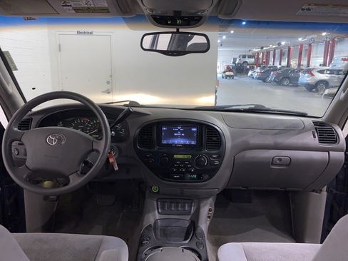 Used 2006 Toyota Sequoia SR5 image 12