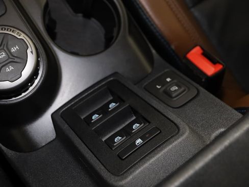 Used 2022 Ford Bronco Outer Banks w/ Sasquatch Package image 28