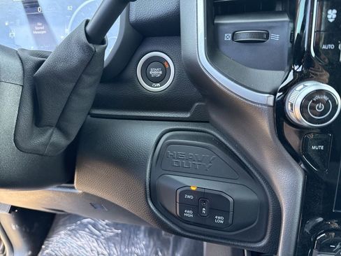 New 2026 RAM 2500 Big Horn AWD/4WD image 12