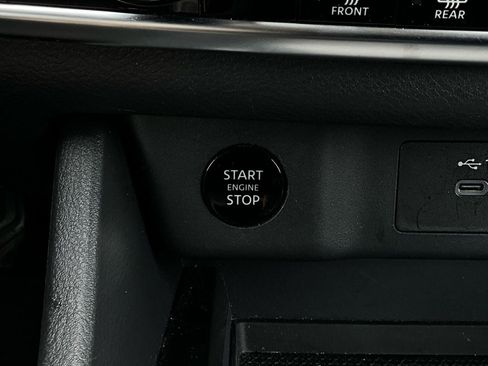 Used 2025 Nissan Rogue SV image 26