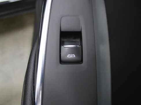 Used 2023 Cadillac XT4 Premium Luxury AWD/4WD image 29