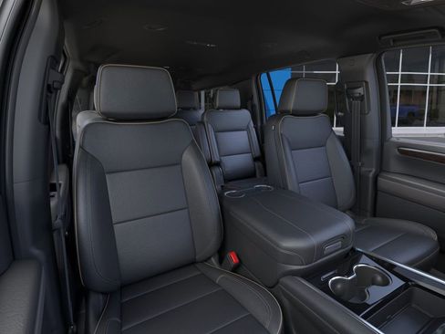 New 2025 Chevrolet Suburban Premier AWD/4WD image 17