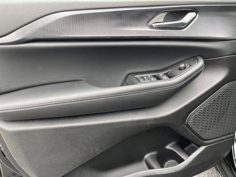 New 2025 Jeep Grand Cherokee L Altitude image 24