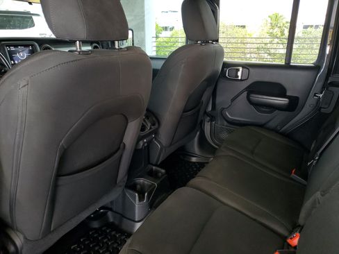 Used 2020 Jeep Wrangler Unlimited Sport S AWD/4WD image 10