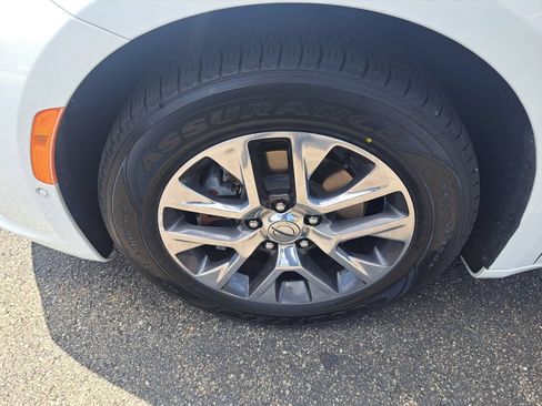 Certified 2022 Chrysler Pacifica Pinnacle FWD image 47