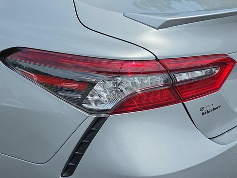 Used 2021 Toyota Camry XSE FWD image 33