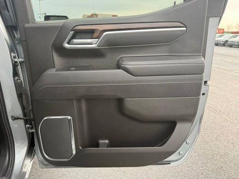 Used 2025 GMC Sierra 1500 SLT image 33