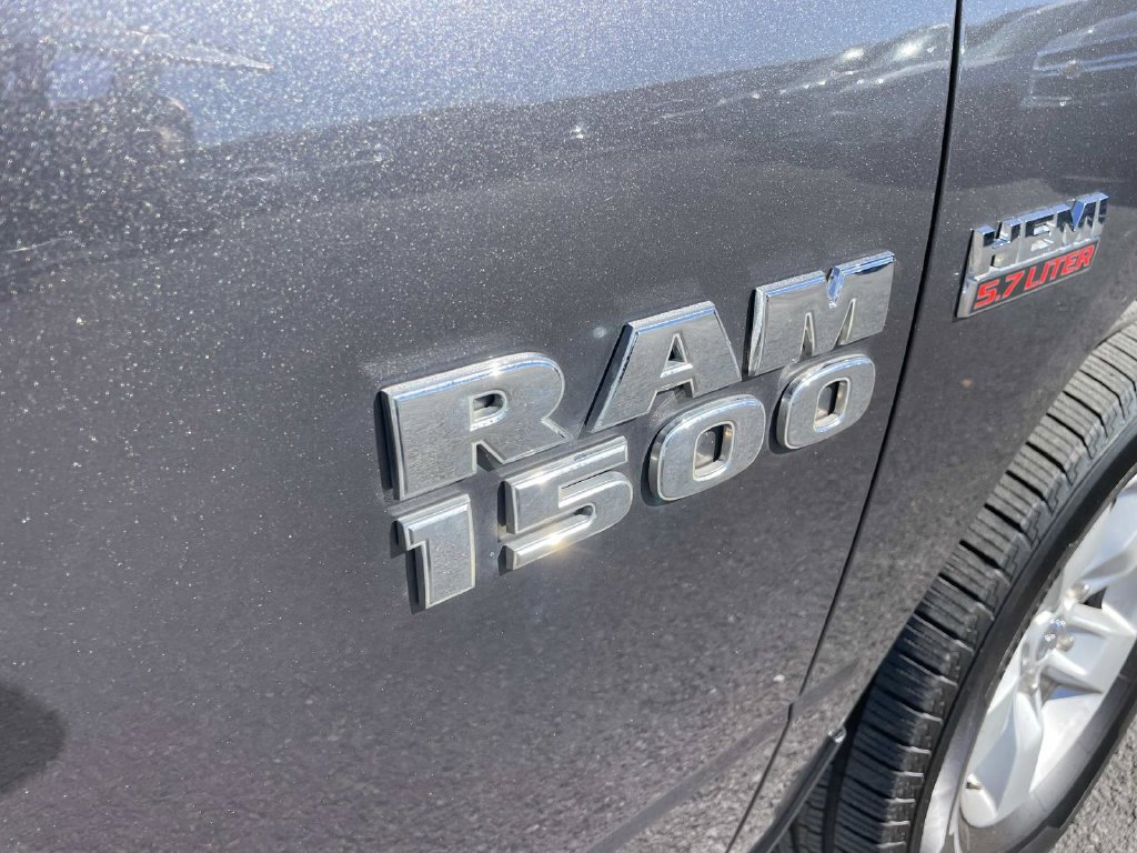Used 2016 RAM 1500 Classic SLT AWD/4WD image 30