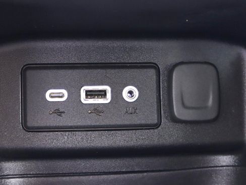 Used 2021 Chevrolet Equinox LT FWD image 26