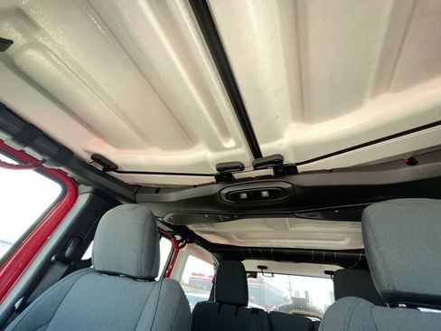 Used 2026 Jeep Wrangler Unlimited Sport AWD/4WD image 22