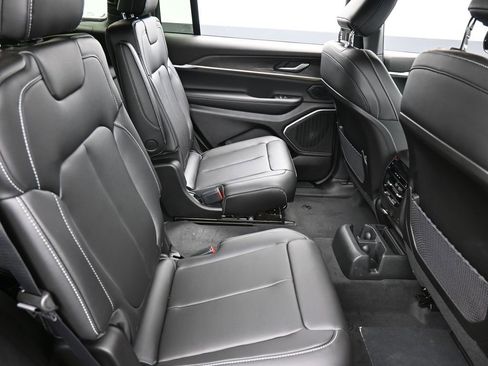 New 2026 Jeep Grand Cherokee L Limited image 17