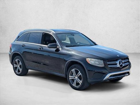 Used 2016 Mercedes-Benz GLC 300 image 2