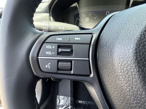 Used 2026 Honda Accord EX-L image 25