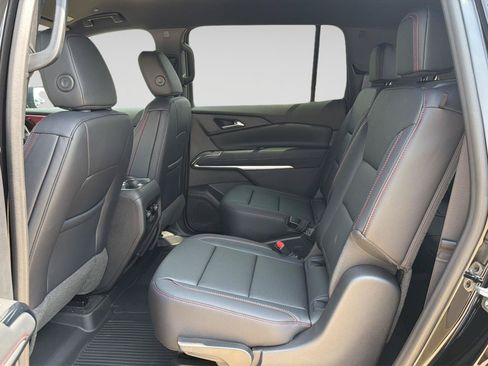 New 2026 Chevrolet Traverse Z71 w/ LPO, Floor Liner Package AWD/4WD image 13