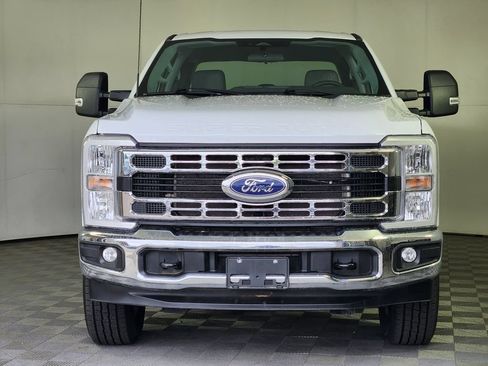 Used 2024 Ford F250 XLT w/ FX4 Off-Road Package AWD/4WD image 2