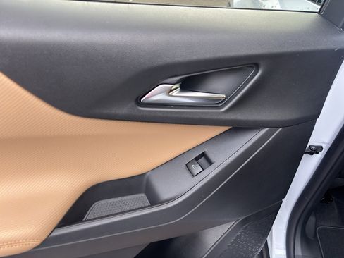 New 2026 Chevrolet Equinox ACTIV image 16