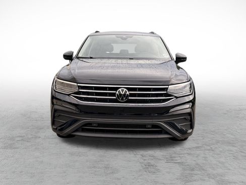Used 2024 Volkswagen Tiguan S AWD/4WD image 2