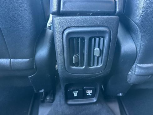 Used 2018 Jeep Compass Limited w/ Navigation Group image 15