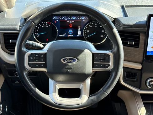 Used 2024 Ford Expedition Limited image 14