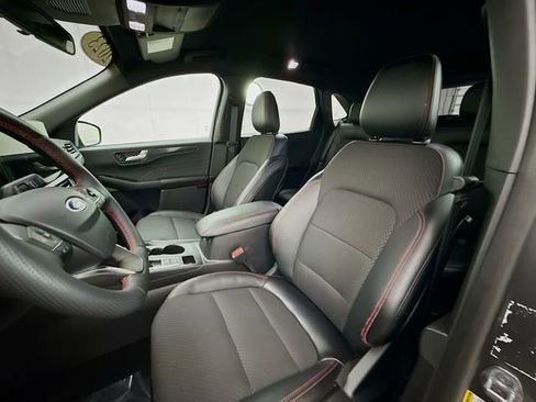 Used 2024 Ford Escape ST-Line Select w/ Tech Pack #2 image 19