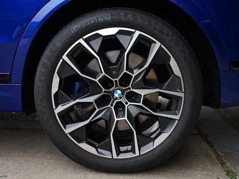 Used 2024 BMW X7 M60i image 30