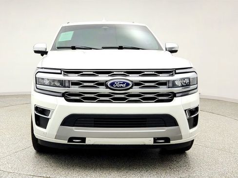 Used 2024 Ford Expedition Platinum AWD/4WD image 2