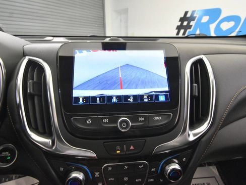 Used 2022 Chevrolet Equinox Premier AWD/4WD image 32