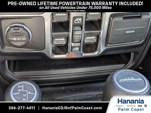 Used 2024 Jeep Gladiator Sport AWD/4WD image 23