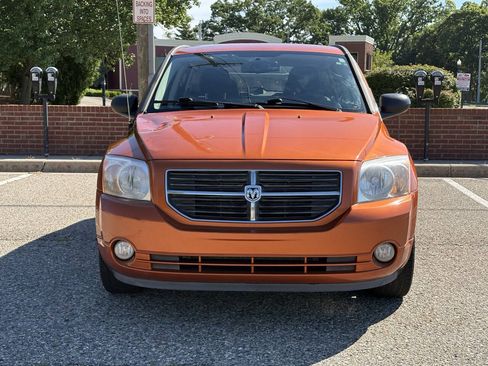 Used 2011 Dodge Caliber Mainstreet FWD image 3