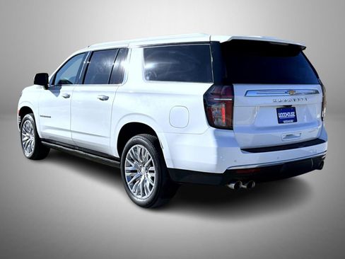 Used 2023 Chevrolet Suburban High Country image 7
