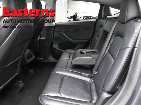 Used 2022 Tesla Model Y Long Range image 19