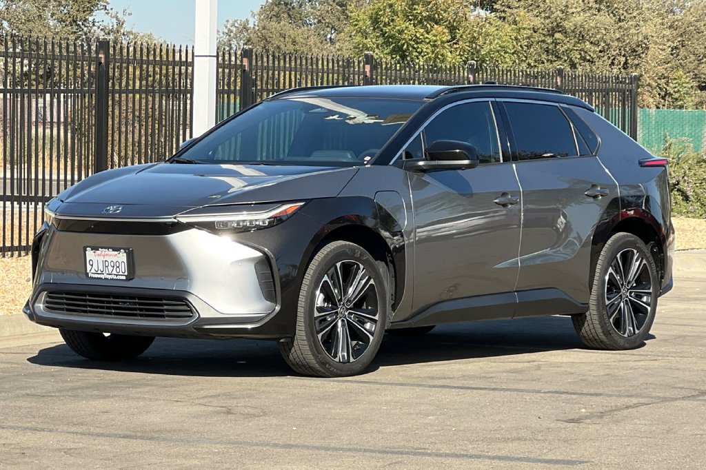 Certified 2023 Toyota bZ4X AWD image 10