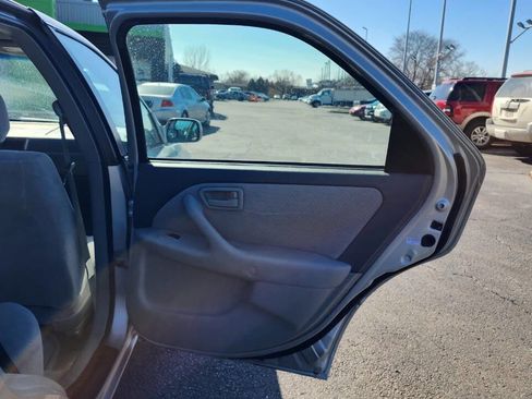 Used 2001 Toyota Camry LE image 11