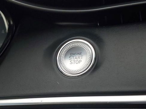 Used 2025 Genesis GV70 2.5T image 17