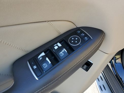 Used 2016 Mercedes-Benz GL 450 4MATIC w/ Premium I Package image 14