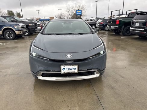 Used 2026 Toyota Prius Plug-In Hybrid image 3