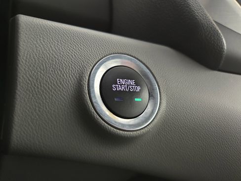 Certified 2022 GMC Terrain SLT image 25